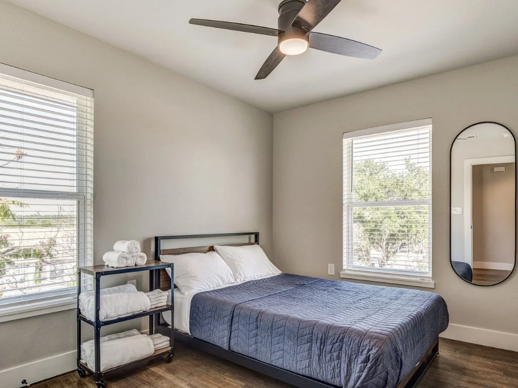 Second bedroom with natural light
